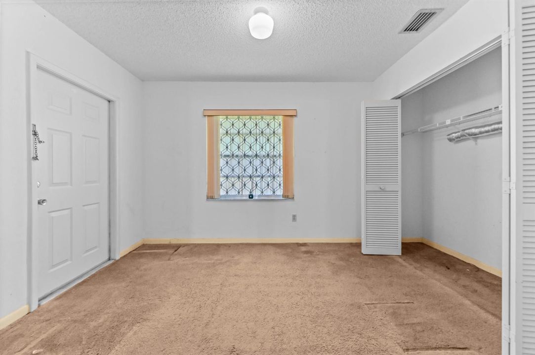 11 Family room 01