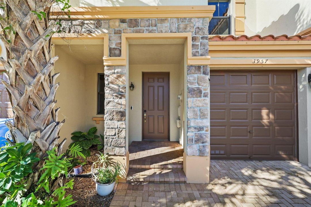 3957 Allerdale Place - 5.jpg-SMALL