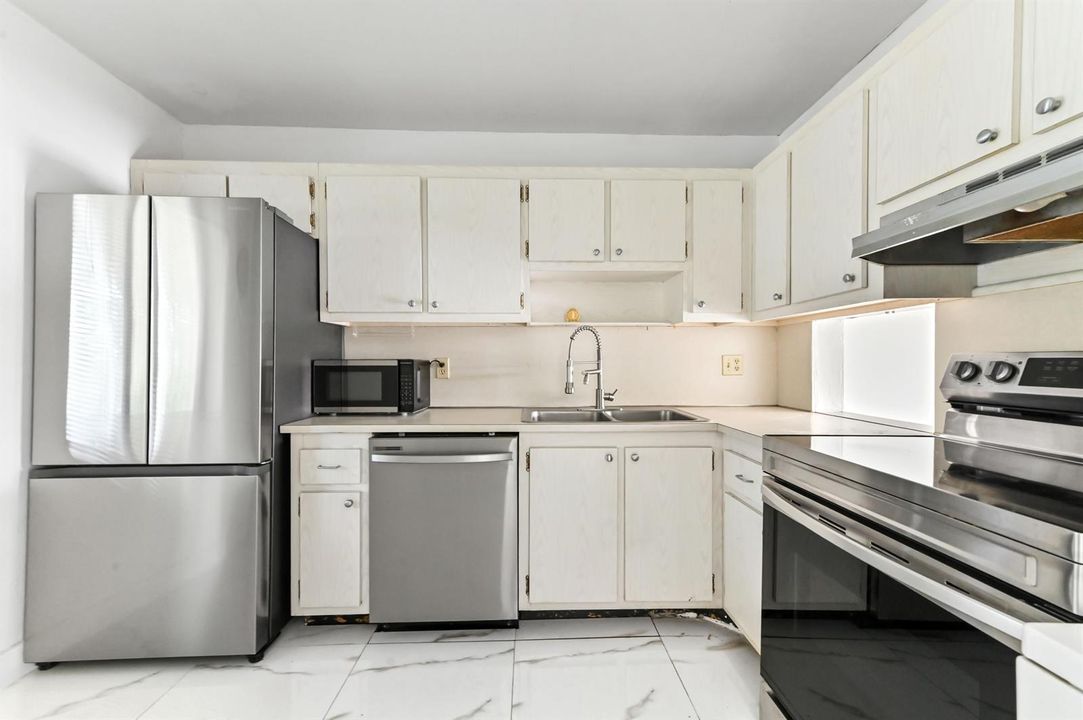 04 kitchen 01