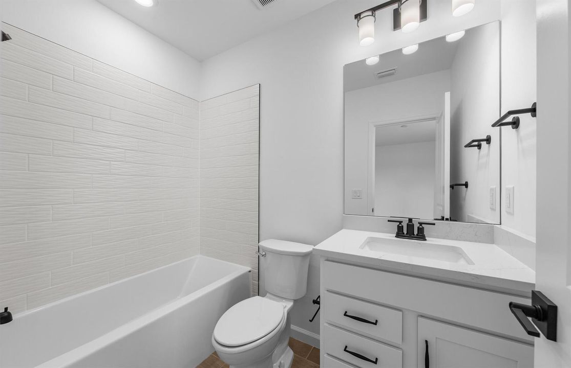 SWFL_DV_TER_47000_Whitestone_Bath 4