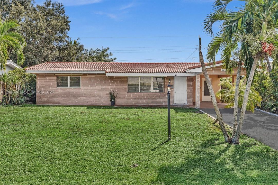 For Rent: $2,995 (2 beds, 1 baths, 1172 Square Feet)