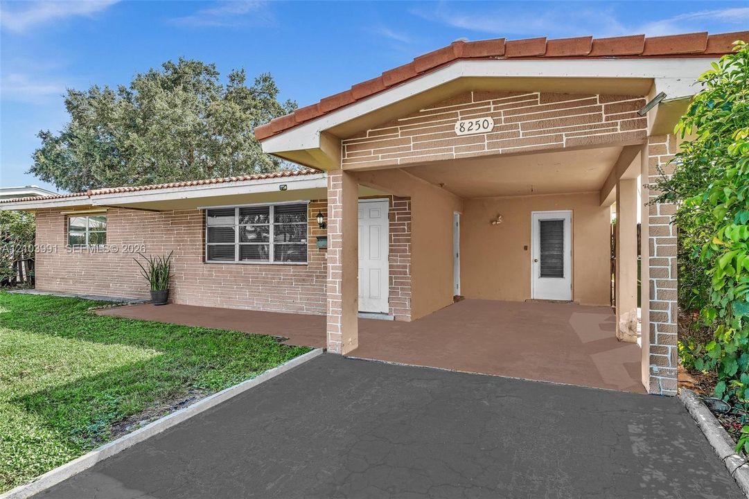 For Rent: $2,995 (2 beds, 1 baths, 1172 Square Feet)