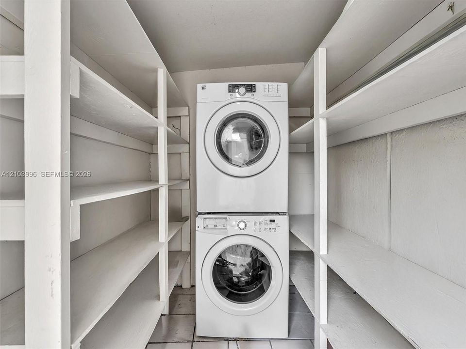 На продажу: $899,000 (3 спален, 2 ванн, 1936 Квадратных фут)