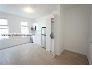 For Rent: $2,500 (2 beds, 2 baths, 671 Square Feet)