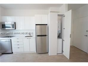 For Rent: $2,500 (2 beds, 2 baths, 671 Square Feet)