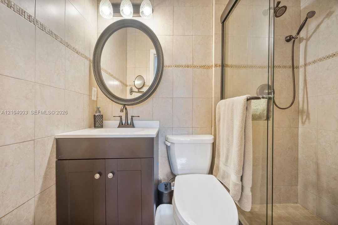 En Venta: $625,000 (3 camas, 2 baños, 1608 Pies cuadrados)
