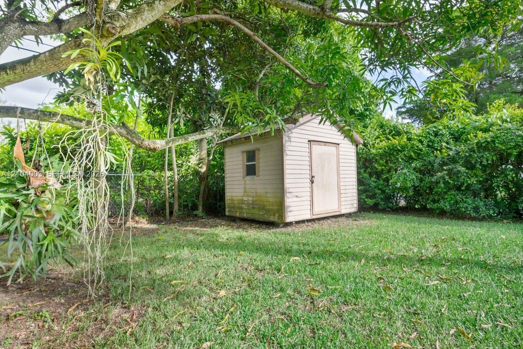 En Venta: $625,000 (3 camas, 2 baños, 1608 Pies cuadrados)
