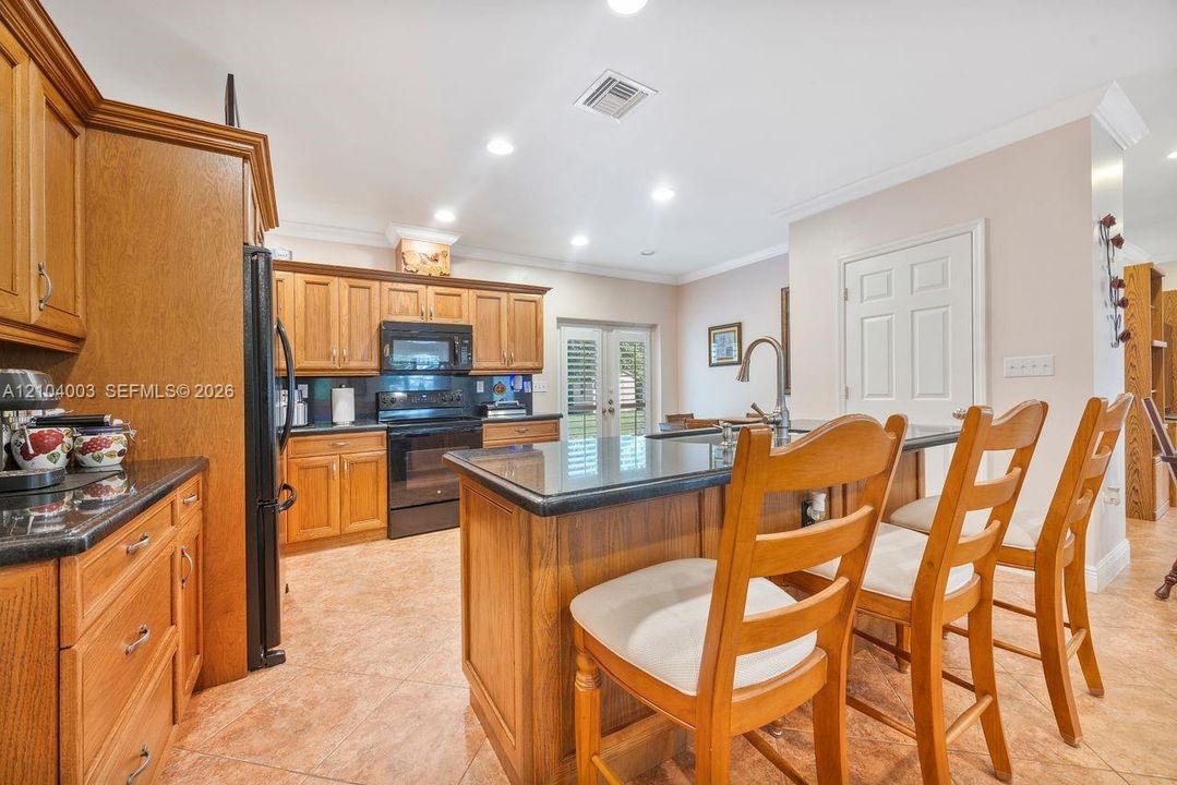 Island Breakfast Bar