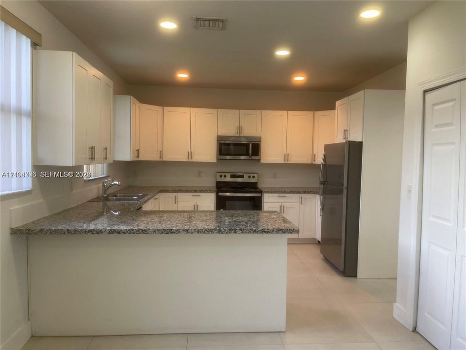 For Rent: $4,500 (4 beds, 3 baths, 2946 Square Feet)