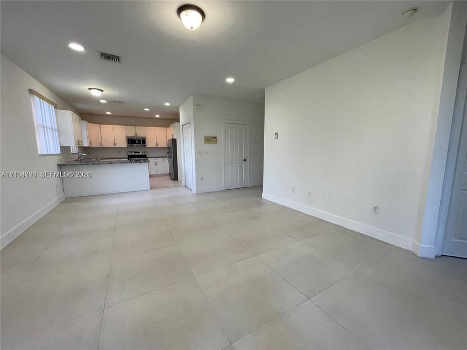 For Rent: $4,500 (4 beds, 3 baths, 2946 Square Feet)