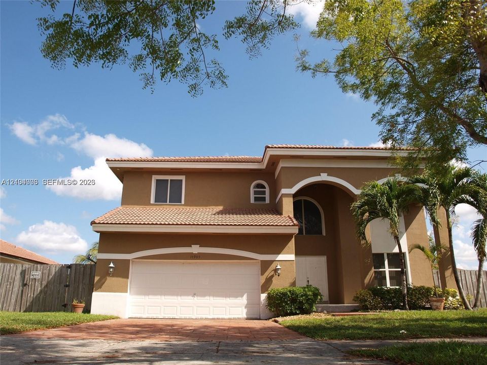 For Rent: $4,500 (4 beds, 3 baths, 2946 Square Feet)