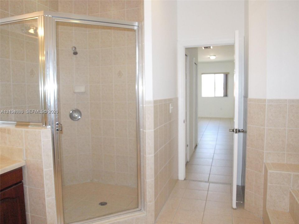 For Rent: $4,500 (4 beds, 3 baths, 2946 Square Feet)