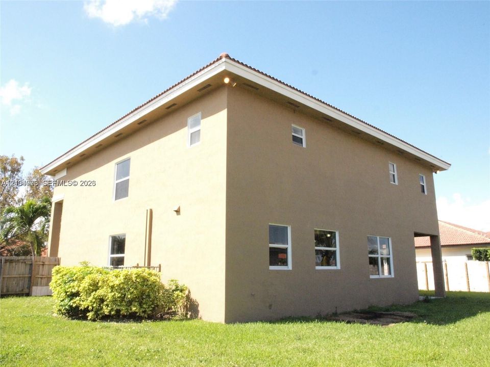 For Rent: $4,500 (4 beds, 3 baths, 2946 Square Feet)
