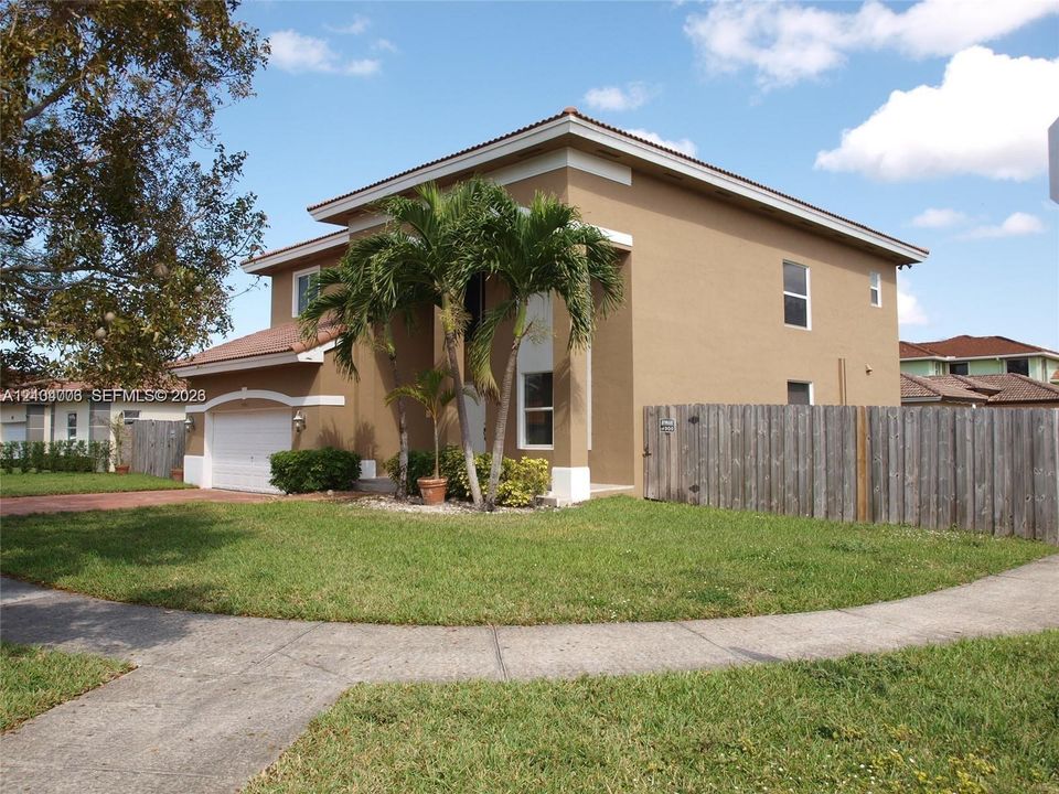 For Rent: $4,500 (4 beds, 3 baths, 2946 Square Feet)