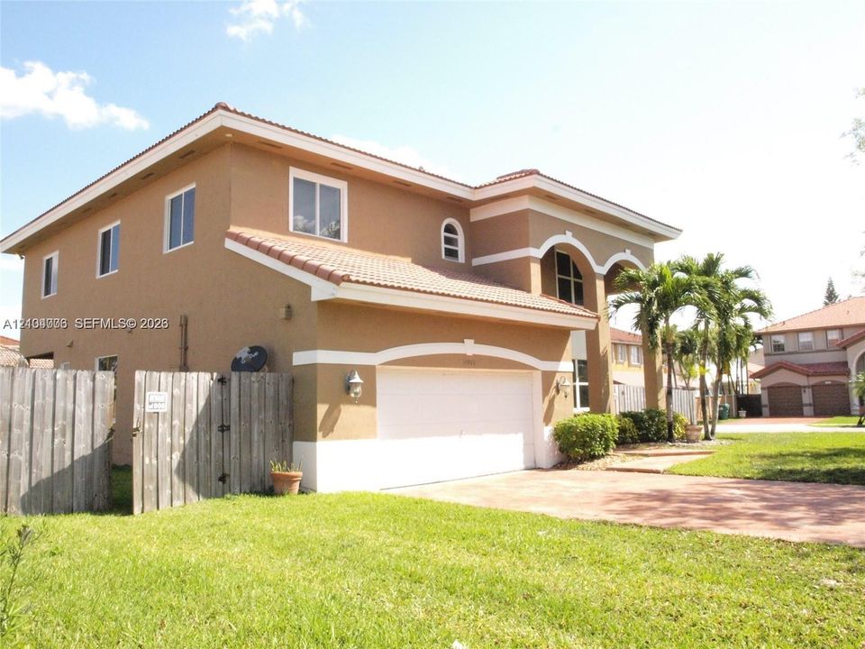 For Rent: $4,500 (4 beds, 3 baths, 2946 Square Feet)