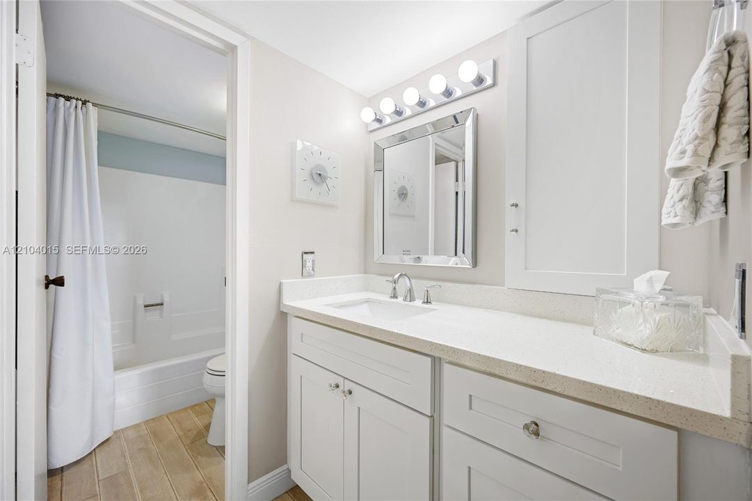 For Sale: $145,000 (2 beds, 2 baths, 1142 Square Feet)
