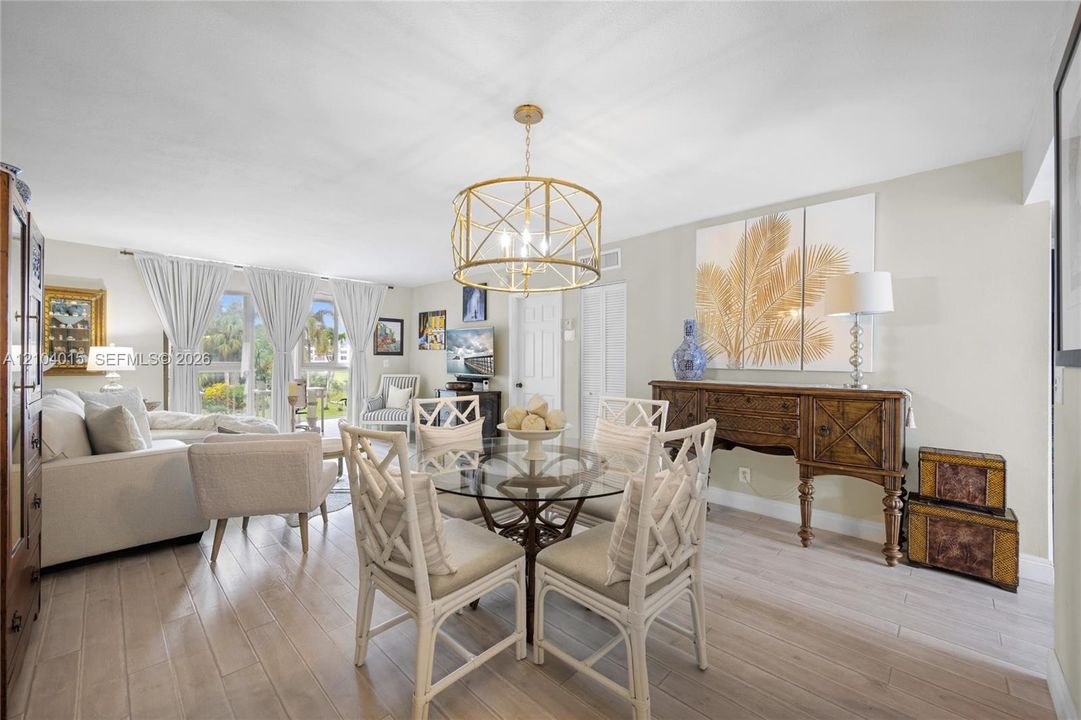 For Sale: $145,000 (2 beds, 2 baths, 1142 Square Feet)