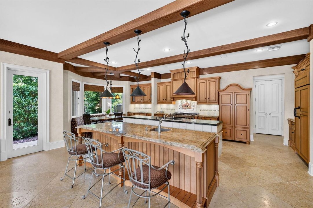 041_Kitchen