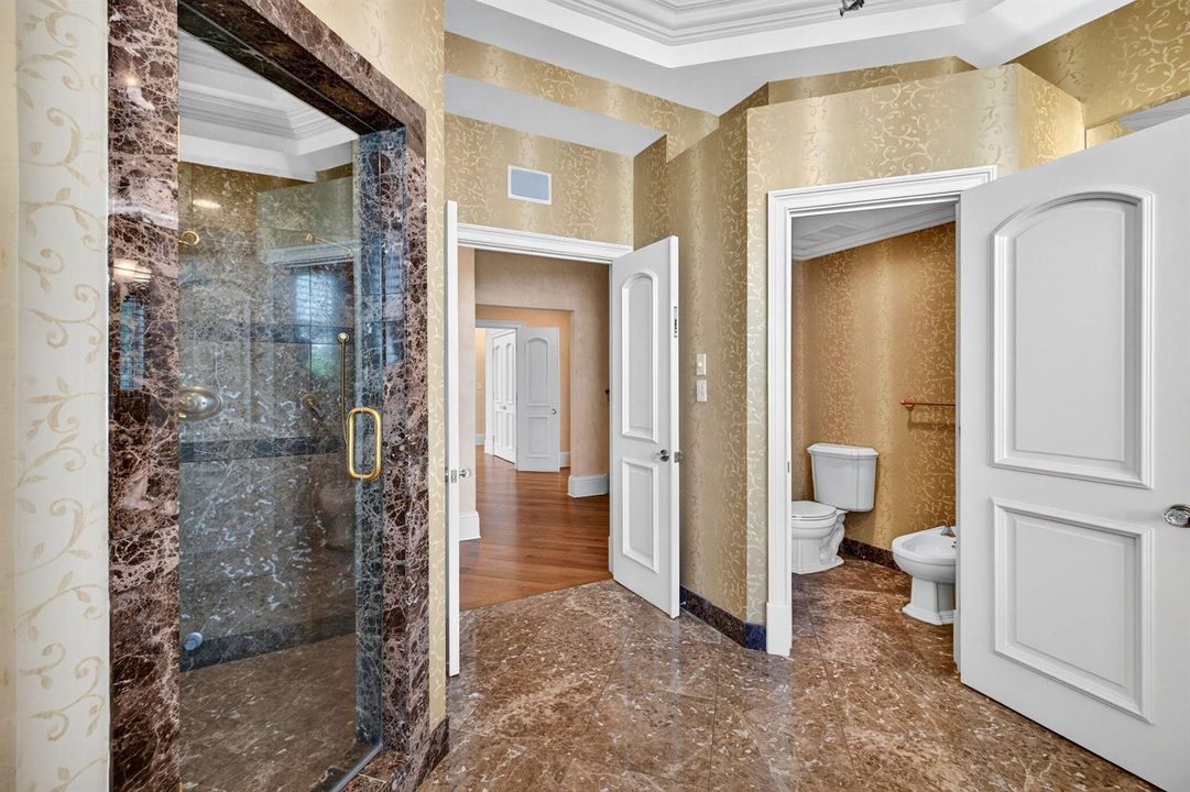 084_Primary_Bathroom