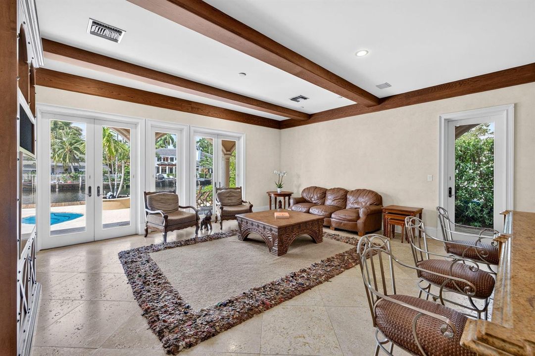 035_Family_Room