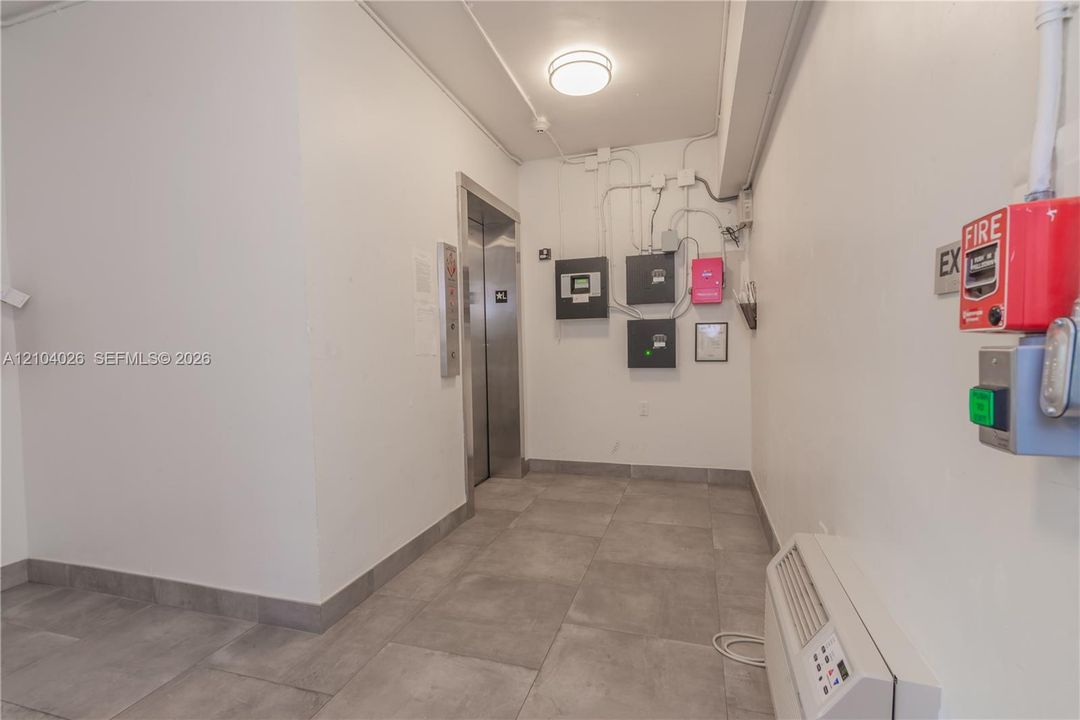 For Rent: $2,000 (1 beds, 1 baths, 658 Square Feet)
