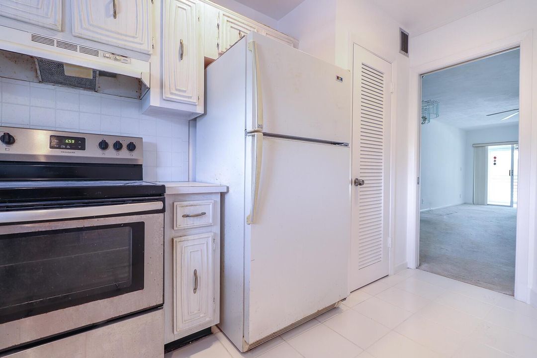 16-Kitchen