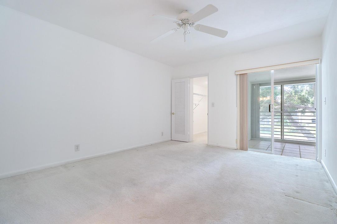 07-Master Bedroom