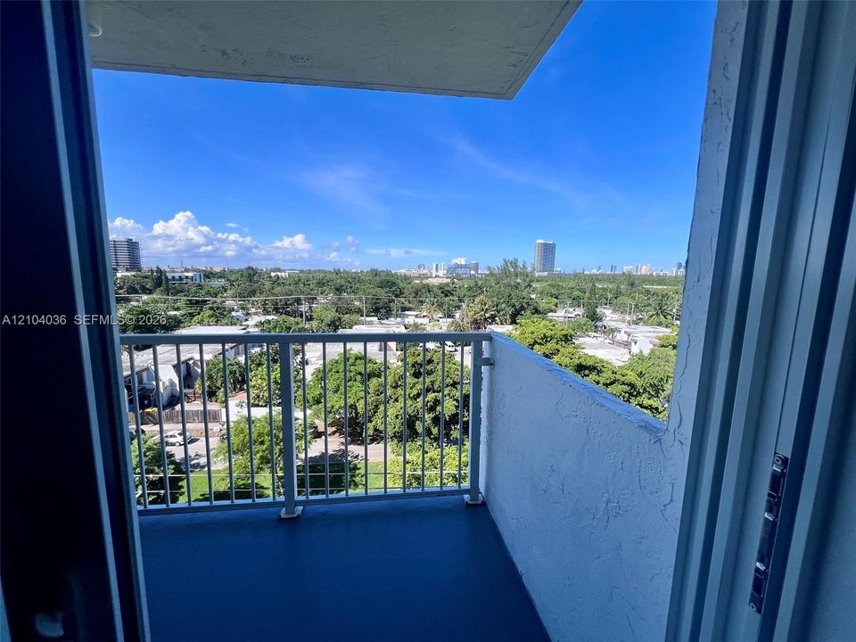 En Venta: $289,000 (2 camas, 2 baños, 963 Pies cuadrados)