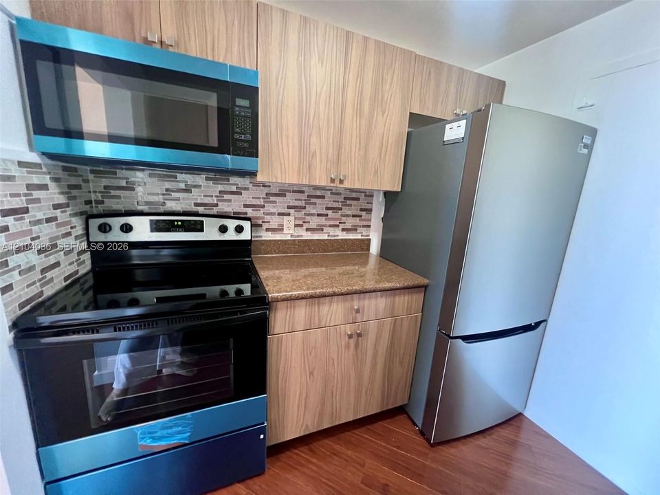 En Venta: $289,000 (2 camas, 2 baños, 963 Pies cuadrados)