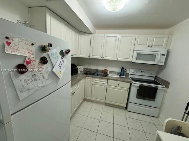 В аренду: $3,800 (2 спален, 2 ванн, 1020 Квадратных фут)