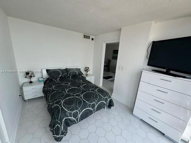В аренду: $3,800 (2 спален, 2 ванн, 1020 Квадратных фут)