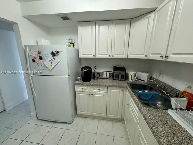 В аренду: $3,800 (2 спален, 2 ванн, 1020 Квадратных фут)