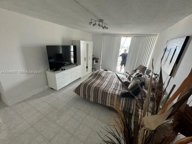 В аренду: $3,800 (2 спален, 2 ванн, 1020 Квадратных фут)