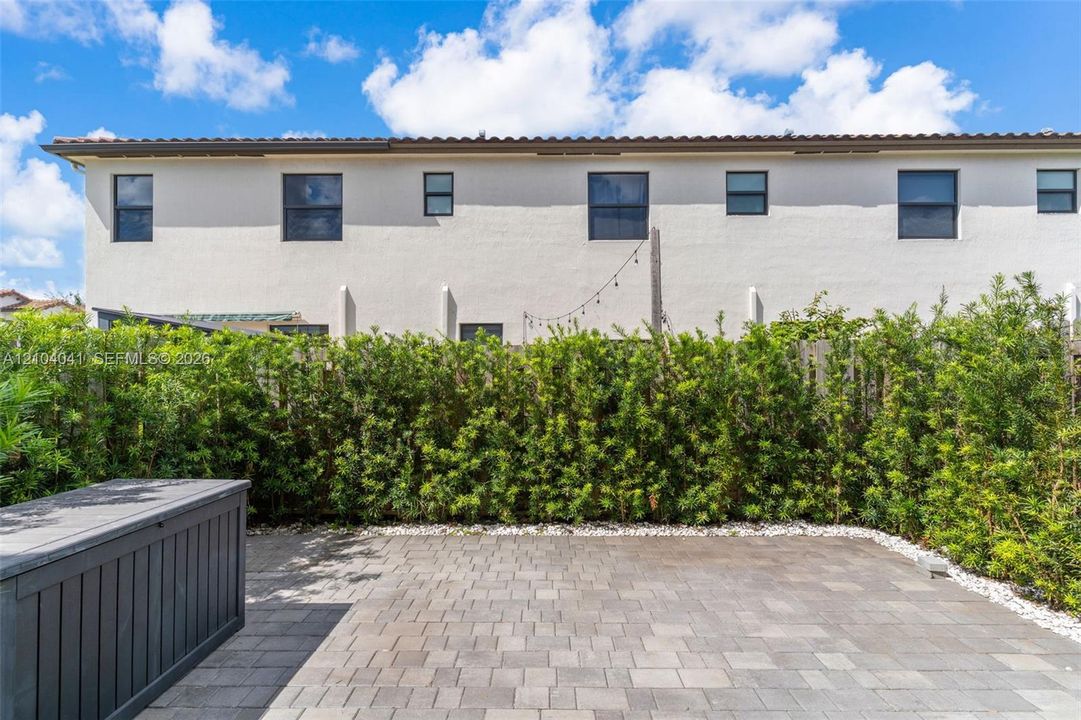 En Venta: $460,000 (3 camas, 2 baños, 1331 Pies cuadrados)