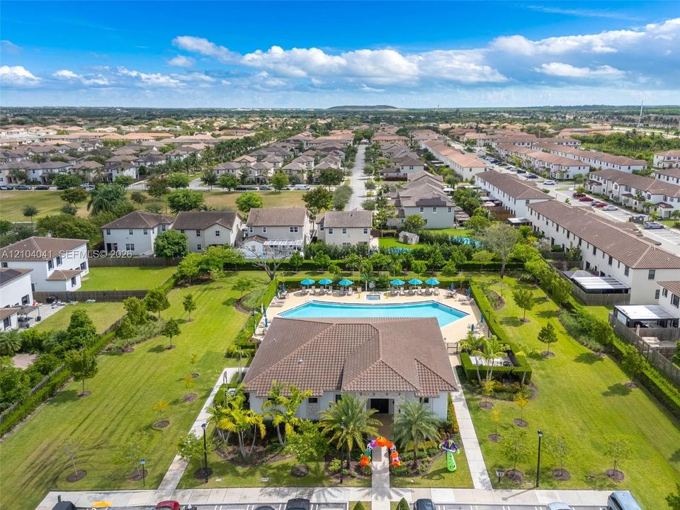 En Venta: $460,000 (3 camas, 2 baños, 1331 Pies cuadrados)