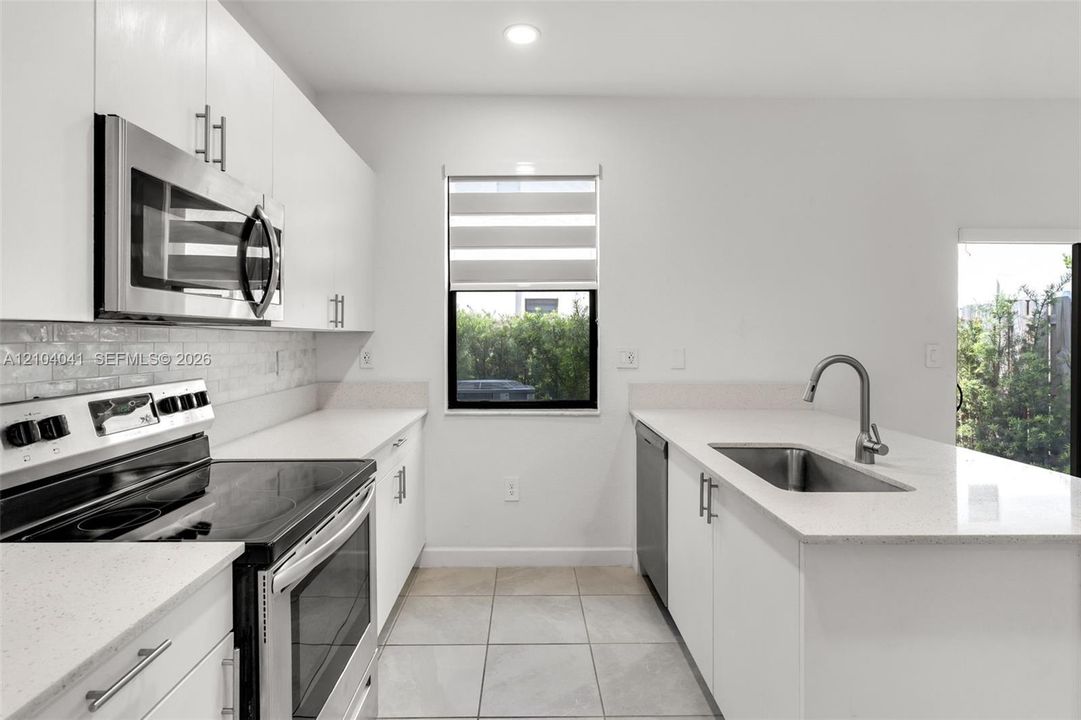 En Venta: $460,000 (3 camas, 2 baños, 1331 Pies cuadrados)