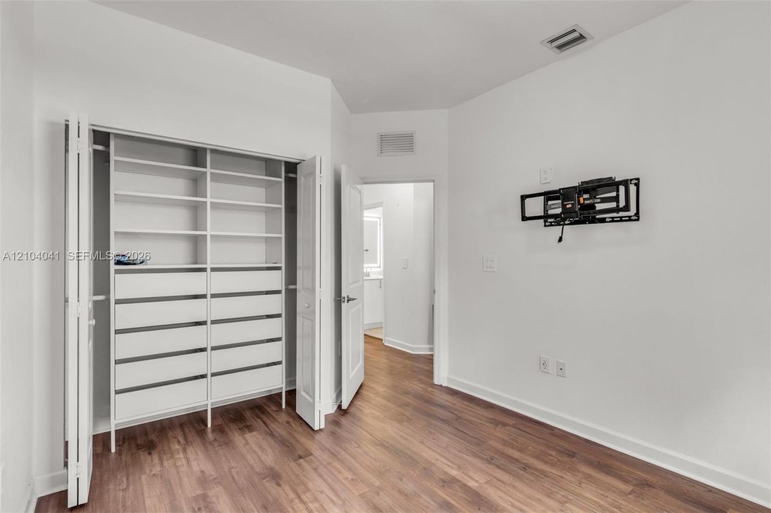 En Venta: $460,000 (3 camas, 2 baños, 1331 Pies cuadrados)