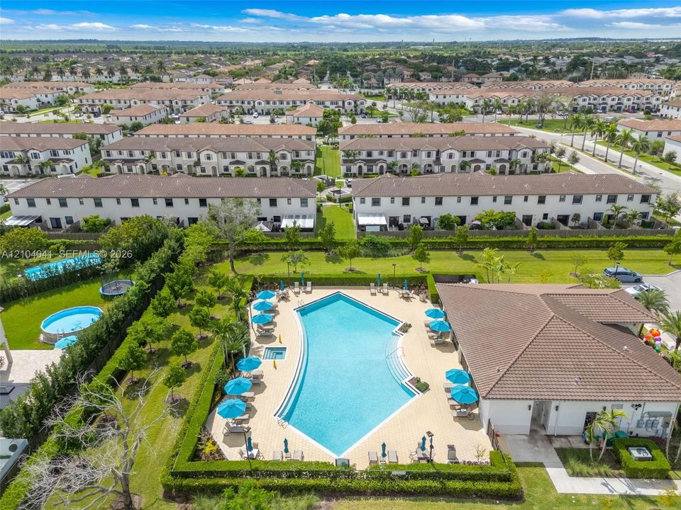 En Venta: $460,000 (3 camas, 2 baños, 1331 Pies cuadrados)