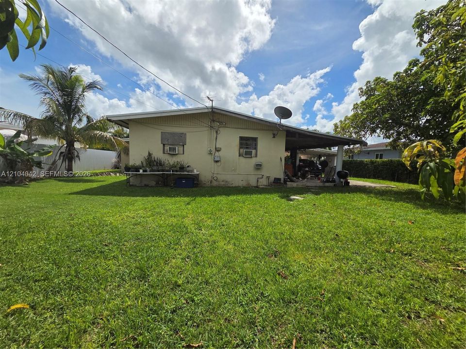 For Sale: $489,900 (3 beds, 1 baths, 1162 Square Feet)