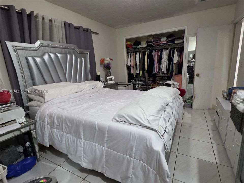 For Sale: $489,900 (3 beds, 1 baths, 1162 Square Feet)