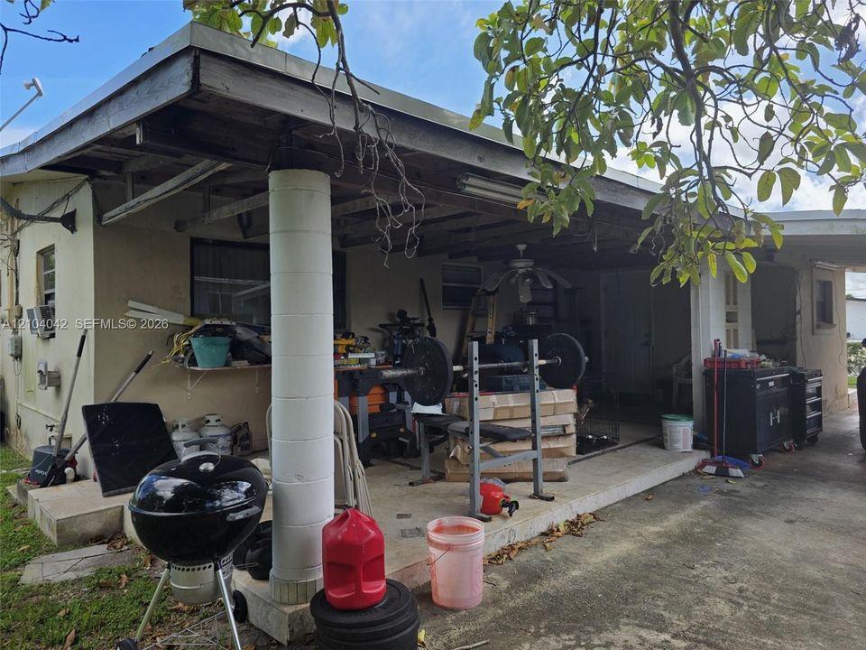 For Sale: $489,900 (3 beds, 1 baths, 1162 Square Feet)