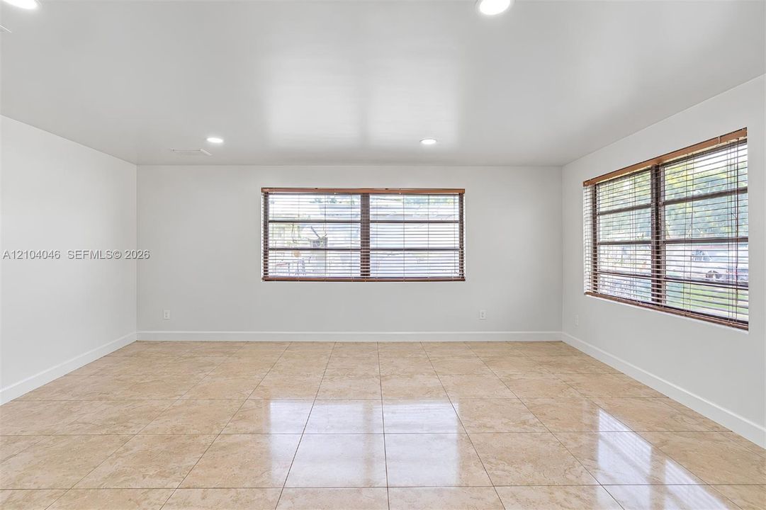 For Sale: $699,900 (4 beds, 3 baths, 1983 Square Feet)