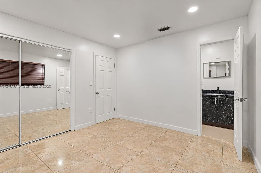 For Sale: $699,900 (4 beds, 3 baths, 1983 Square Feet)