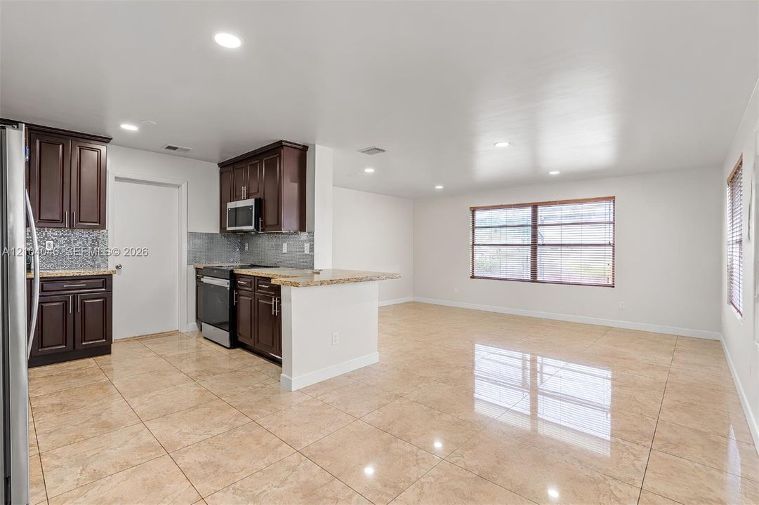 For Sale: $699,900 (4 beds, 3 baths, 1983 Square Feet)