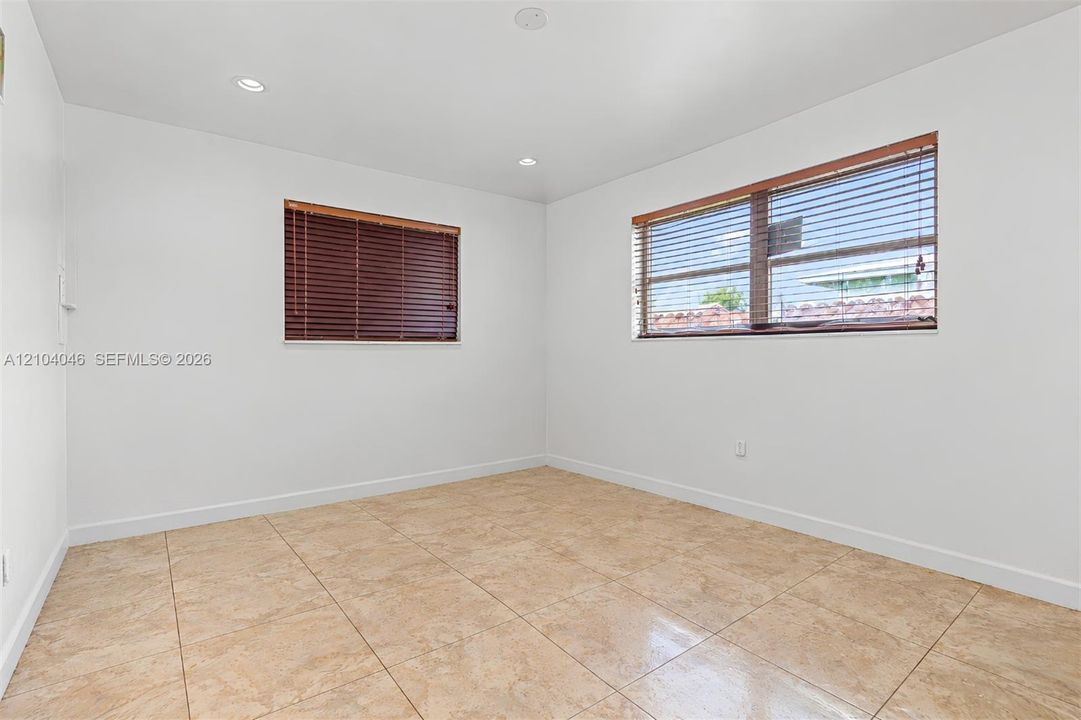 For Sale: $699,900 (4 beds, 3 baths, 1983 Square Feet)