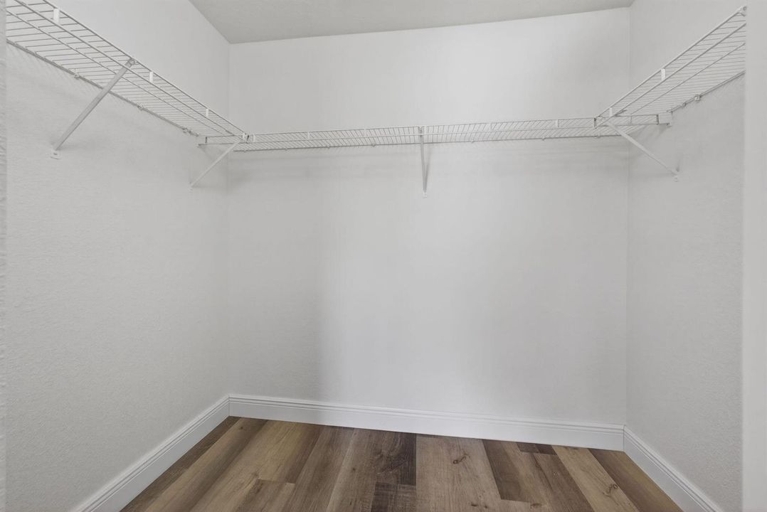 21_MasterCloset