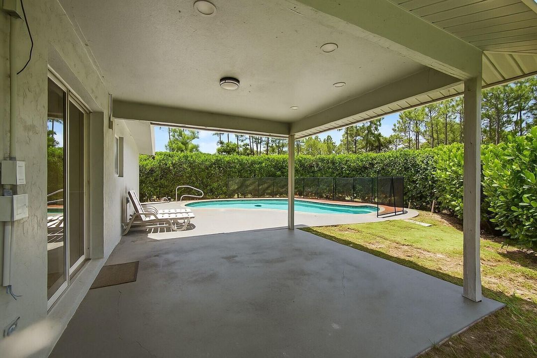 32_Patio