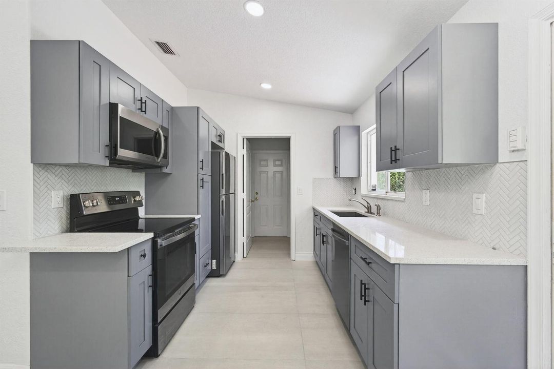 13_Kitchen