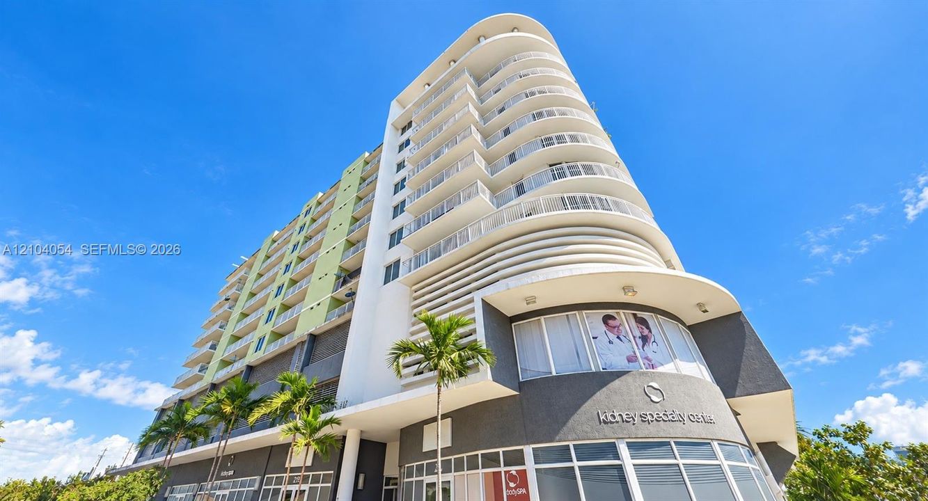For Sale: $230,000 (1 beds, 1 baths, 553 Square Feet)