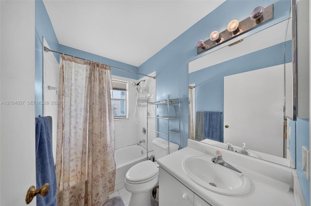 En Venta: $530,000 (3 camas, 2 baños, 1841 Pies cuadrados)
